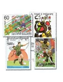 FOOTBALL : pochette de 500 timbres (Oblitérés)
