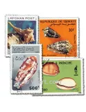 COQUILLAGES : pochette de 50 timbres (Oblitérés)