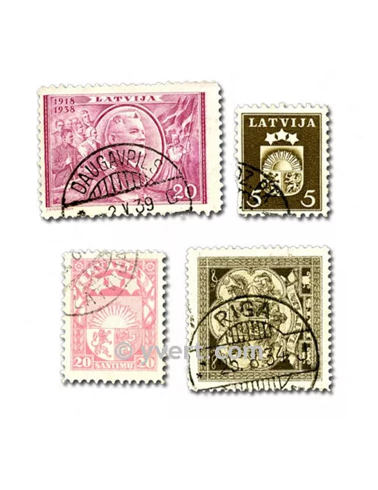 LETTONIE : pochette de 25 timbres (Oblitérés)