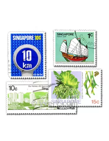 SINGAPOUR : pochette de 50 timbres (Oblitérés)
