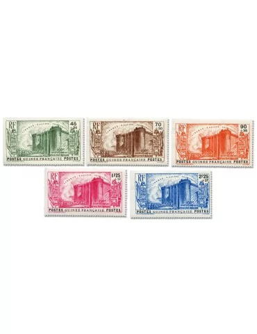n° 153/156** + n° 157* - Timbre GUINEE Poste