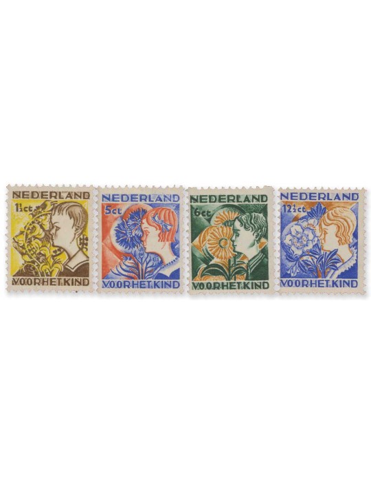 n° 245/248** - Timbre PAYS-BAS Poste